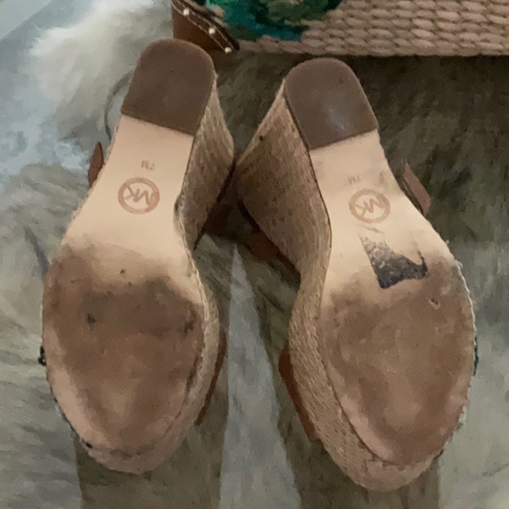 Michael Kors Tan Wedge Sandals with Leaf Design - Picture 2 of 5